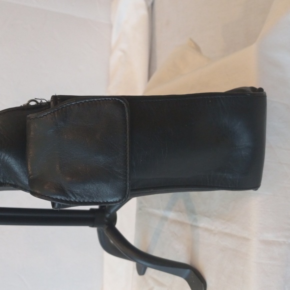 Satchel - Picture 4 of 13